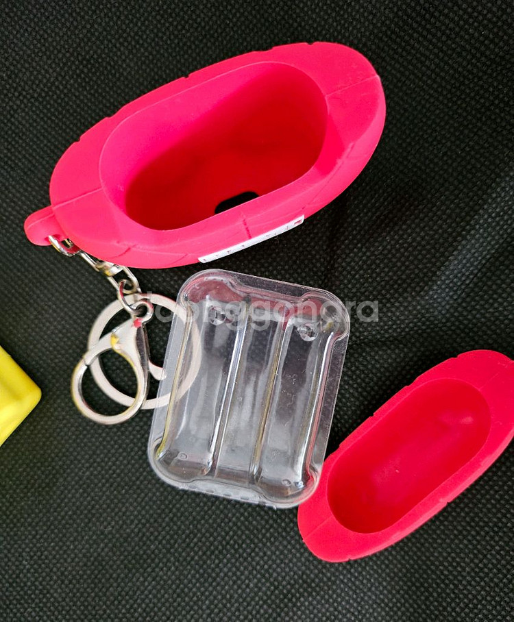 에어팟 케이스 미사용 두 개 스펀지밥 스파이더맨--3