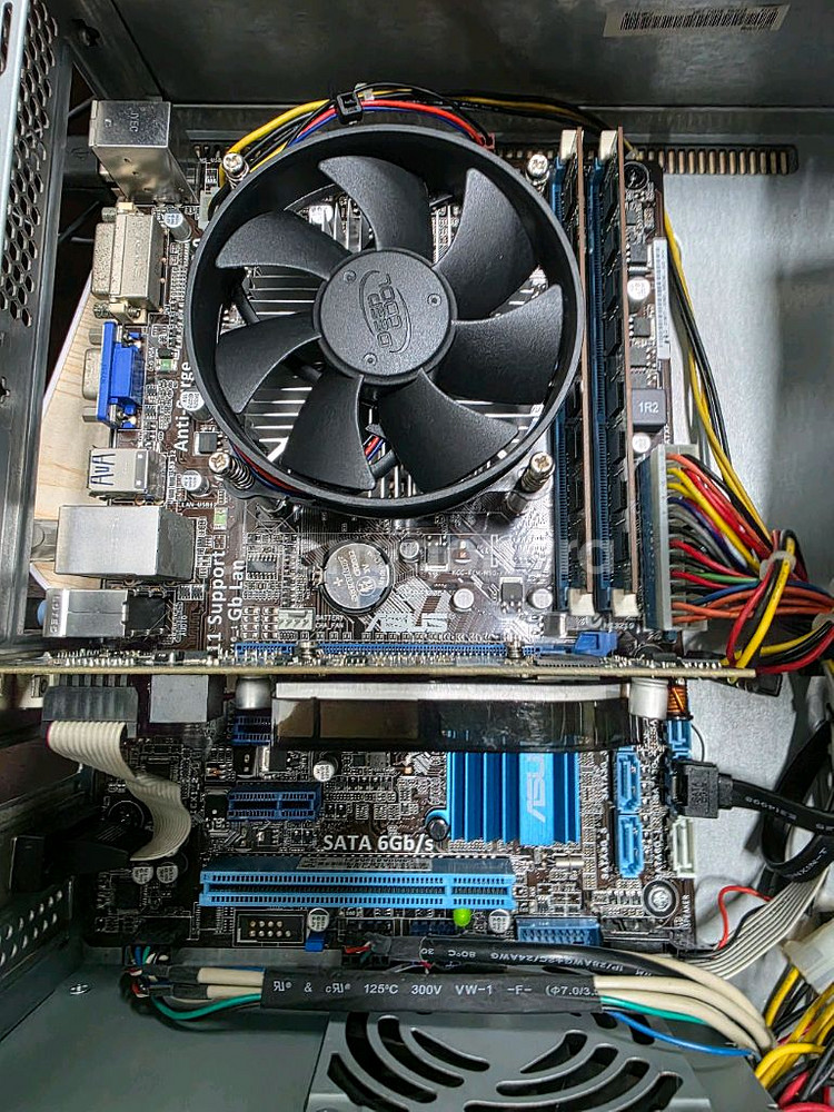 데스크탑 컴퓨터--3