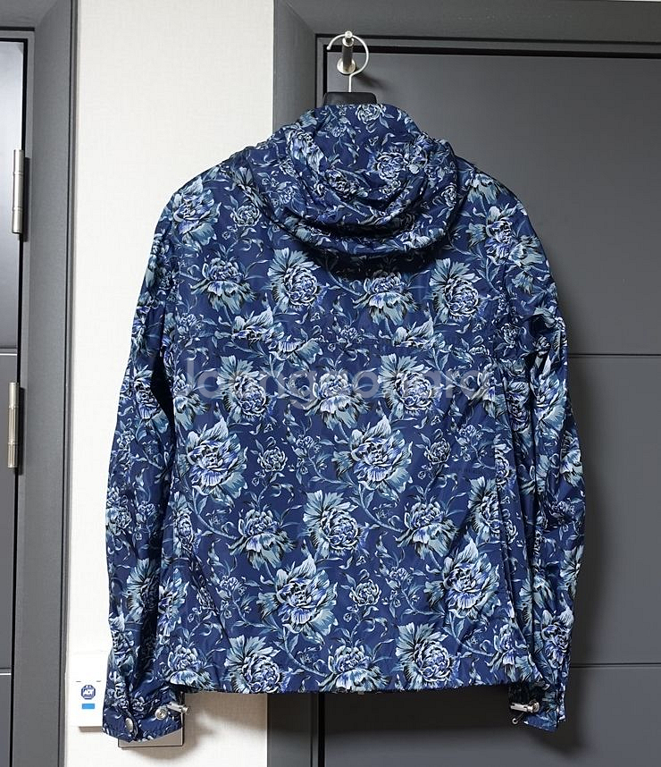 버버리 프로섬 블루 플로럴 윈드브레이커 새상품--3