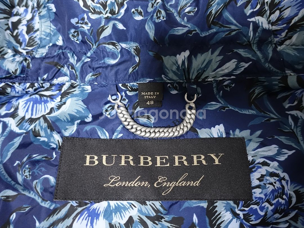 버버리 프로섬 블루 플로럴 윈드브레이커 새상품--4