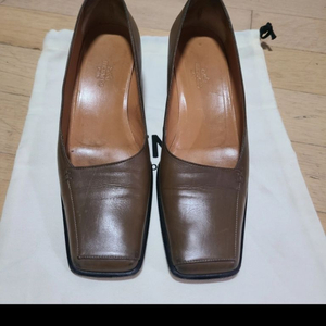 정품 에르메스 에토프색상 펌프스