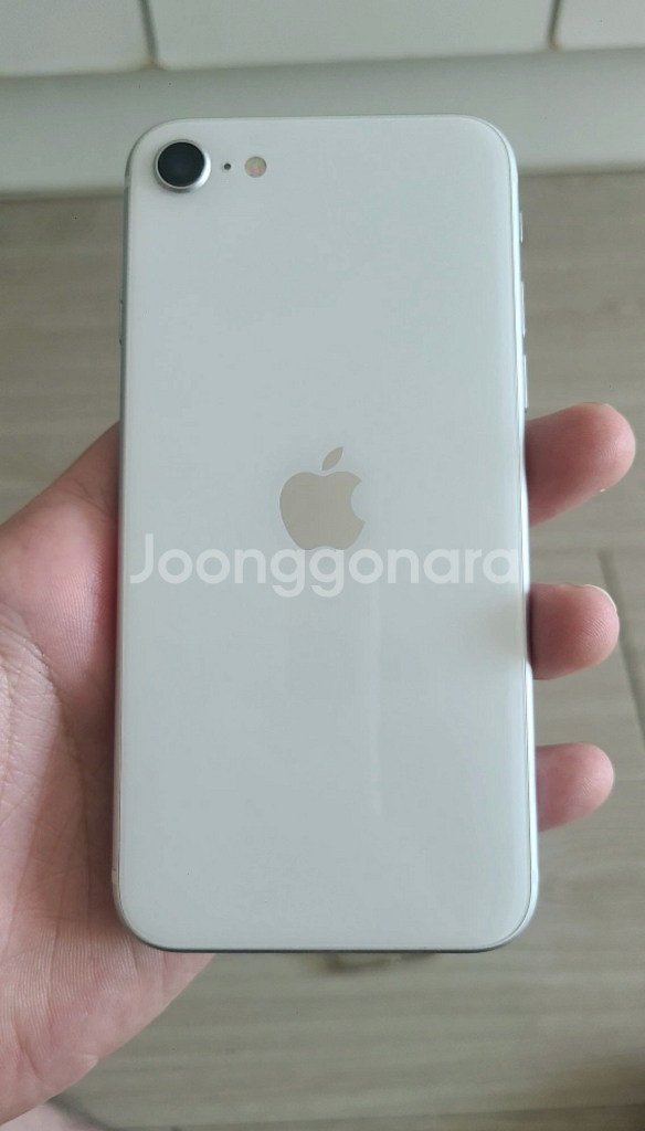 아이폰 SE2 화이트 128gb (배터리100%)--1