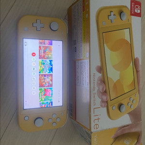 닌텐도 스위치라이트 옐로우 128g