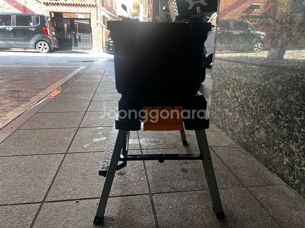 디월트 DWST25090 우마사다리 공구함 판매--5