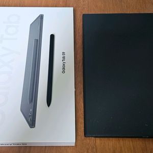 갤럭시탭S9 SM-X710 wifi 128G 모델입니다