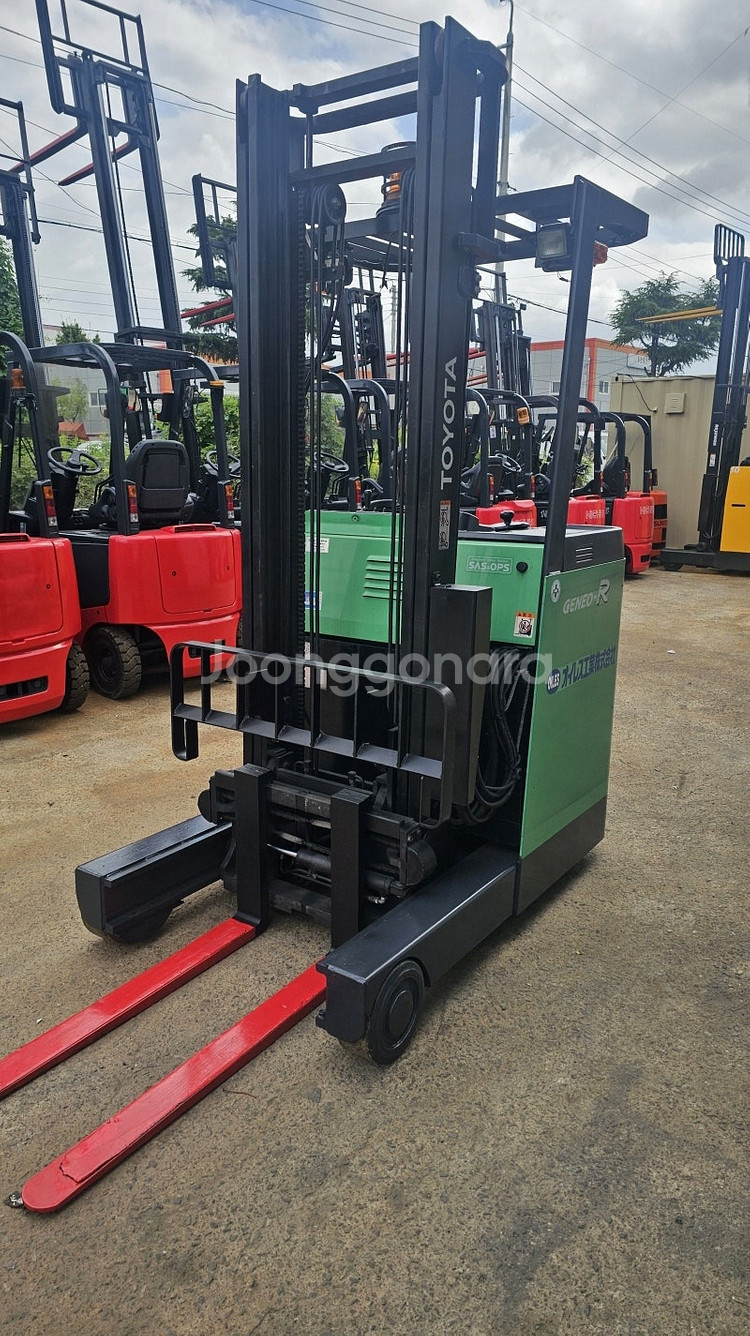 최신도요타 입식 7FBR1.5톤 전동지게차 4m FP--3