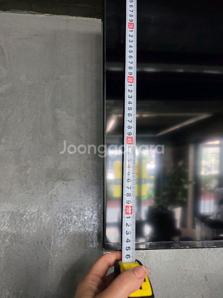 삼성 4K UHD 스마트 TV 43인치 판매합니다--4