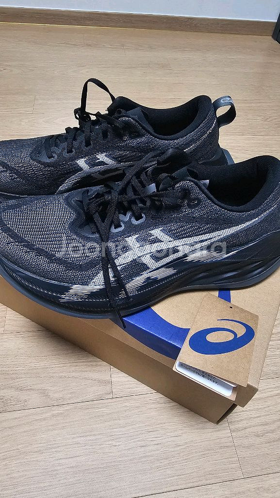 아식스 슈퍼블라스트2 (블랙/275) 팝니다--0