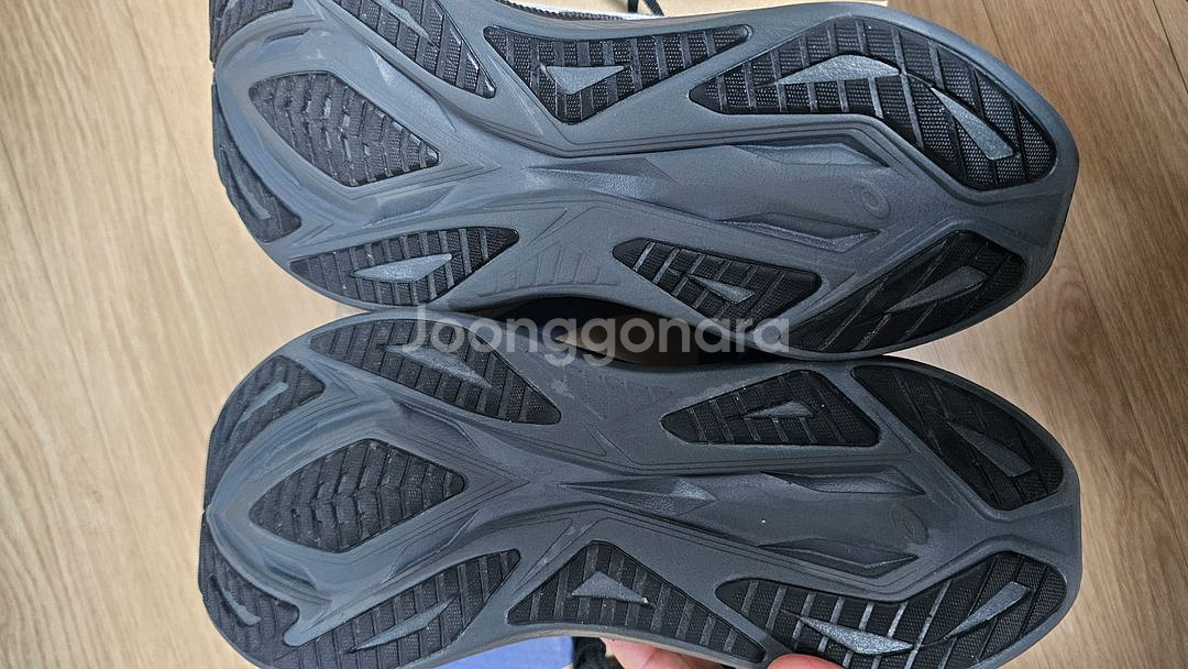 아식스 슈퍼블라스트2 (블랙/275) 팝니다--2