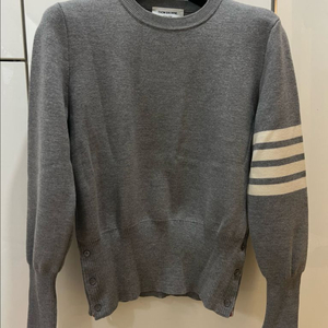 톰브라운 밀라노 울니트 2사이즈 (새상품급)