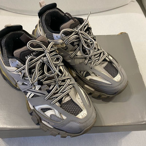 (정품)발렌시아가 트랙슈즈 그레이 eu40