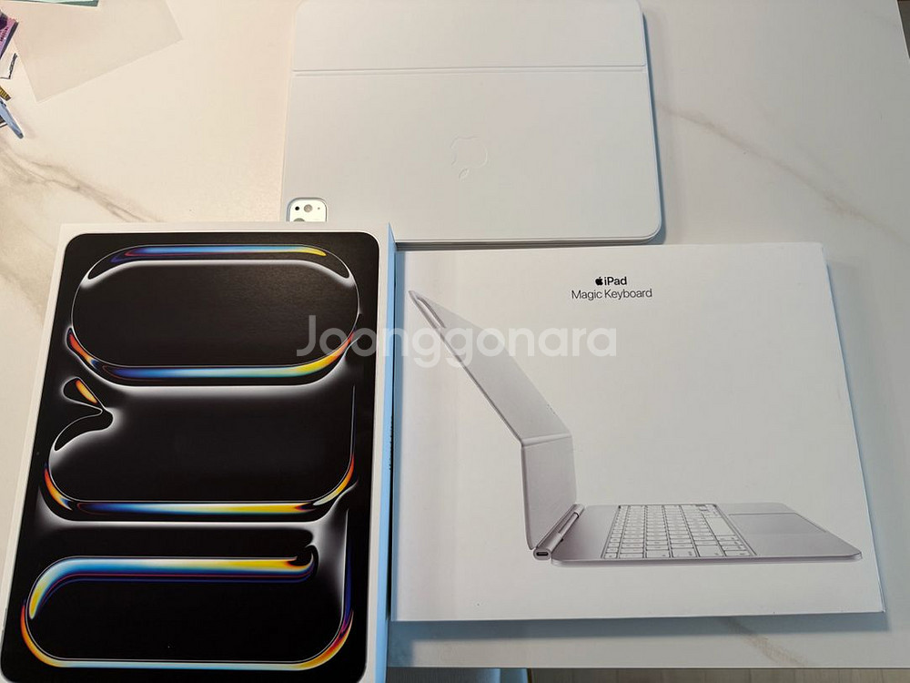 아이패드13 M4 wifi + 매직키보드 애캐플--0