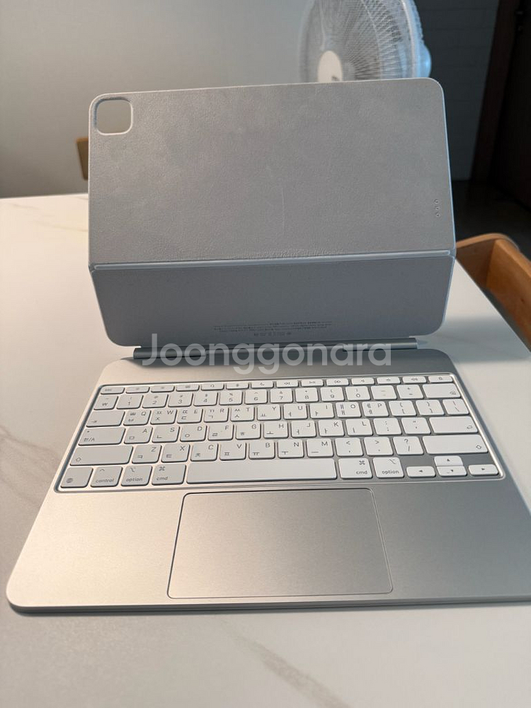 아이패드13 M4 wifi + 매직키보드 애캐플--7