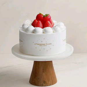 투썸플레이스 정가 36000케이크 딸기생크림