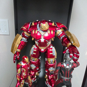 헐크버스터 1/7 팝니다.