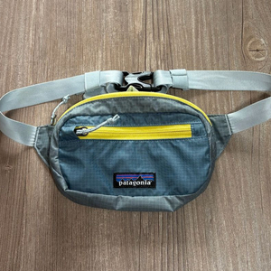 파타고니아 울트라라이트 블랙홀 미니 힙팩