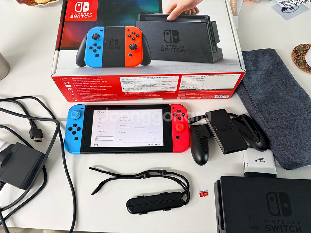 닌텐도 스위치1 저렴하게 팝니다~--0