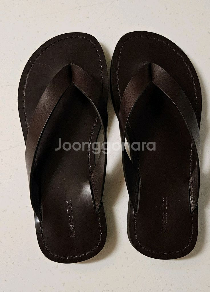 Massimo Dutti마시모두띠 가죽샌들(와인색상)--1