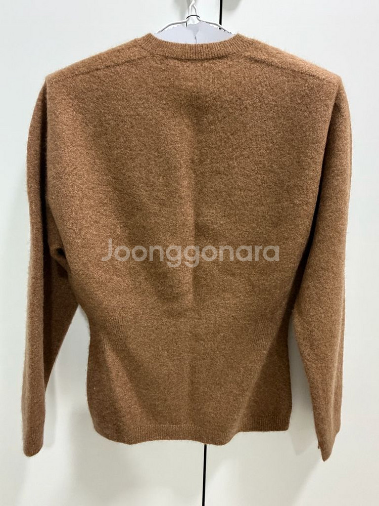 더캐시미어 슬릿 브이넥 니트--4