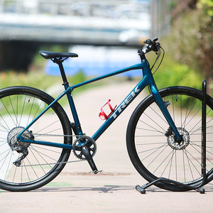 22년 트렉 TREK FX4 카본 M 하이브리드