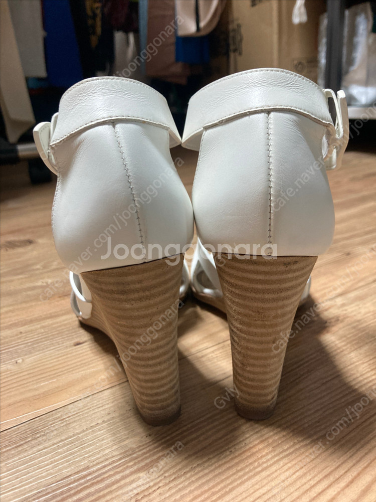 에르메스 화이트 가죽 웨지힐 샌들 230~235 35반--3