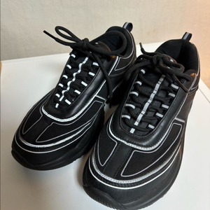 자라 운동화