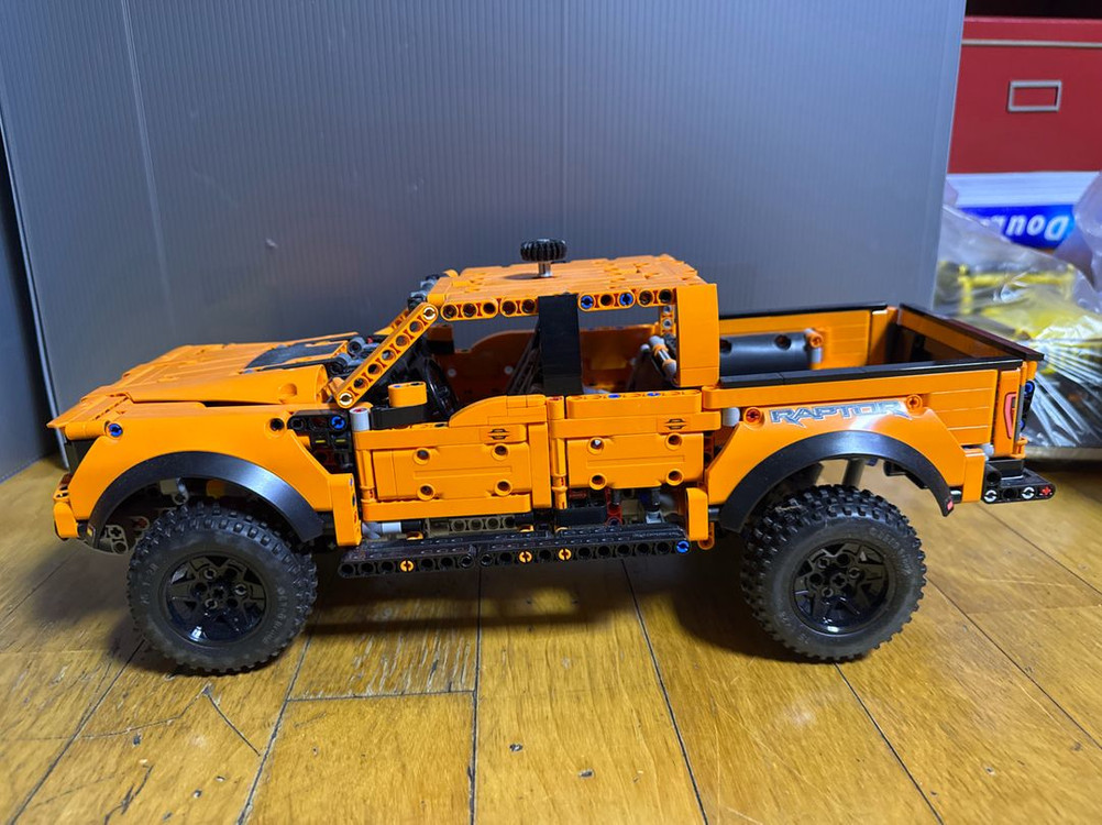 레고 테크닉 42126 포드 F-150 랩터--1