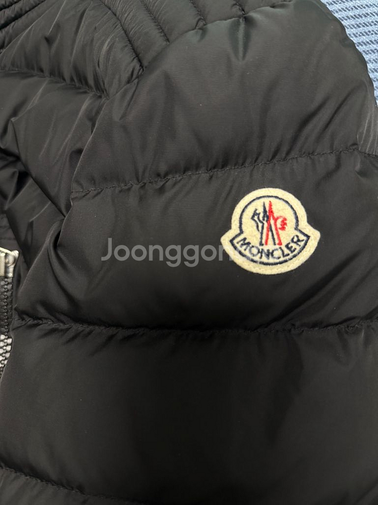 정품)몽클레어 남성패딩 아미오 3--2