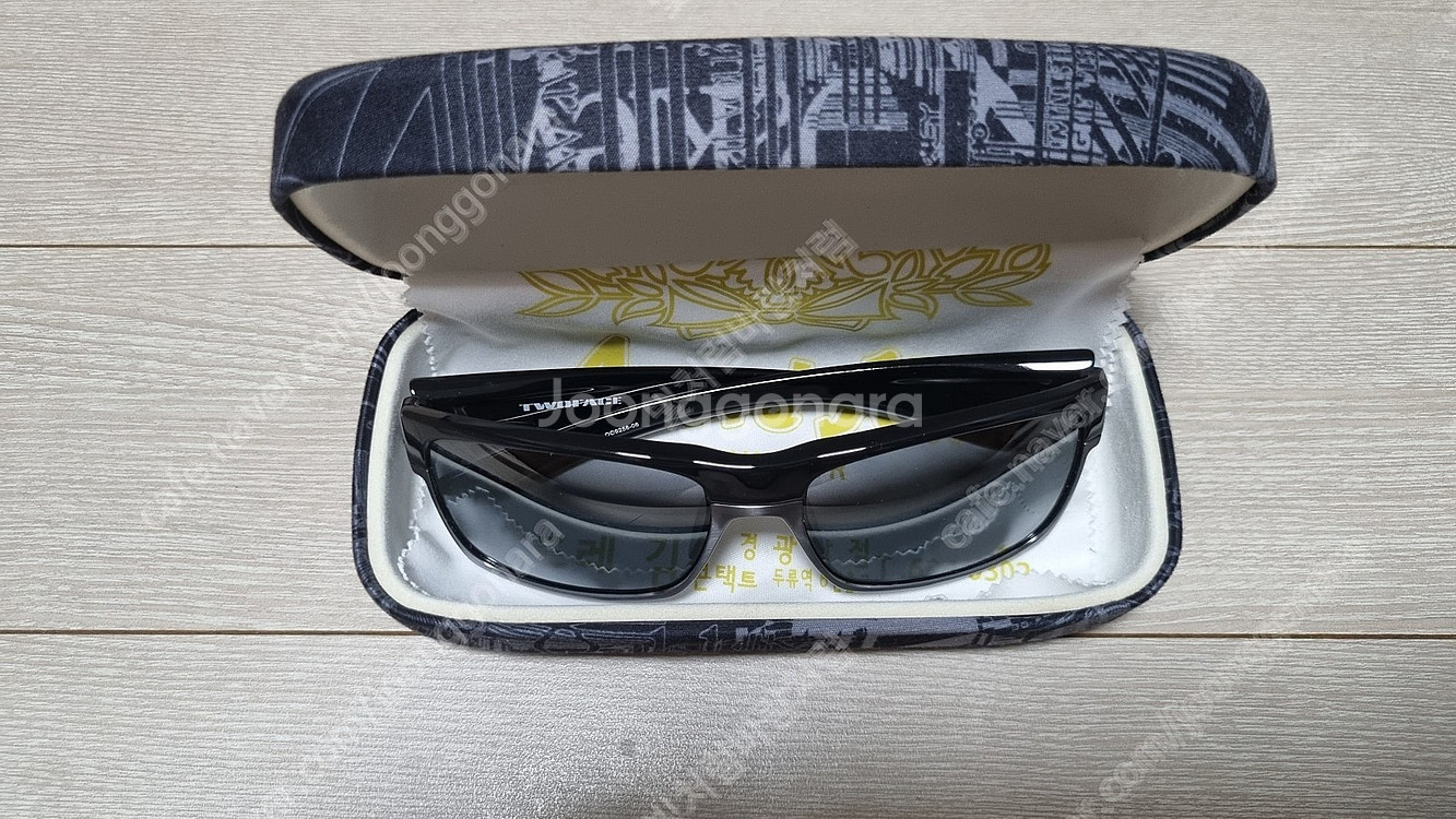 오클리 선글라스 판매합니다..--0