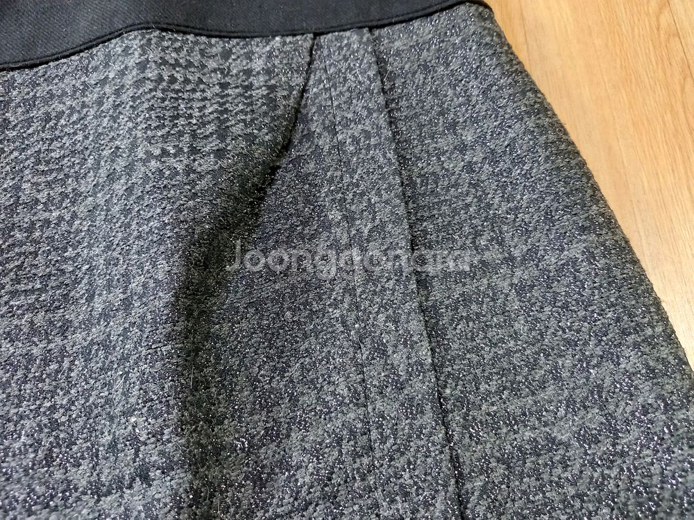 2ME 원턱 모직 스커트 새제품--1