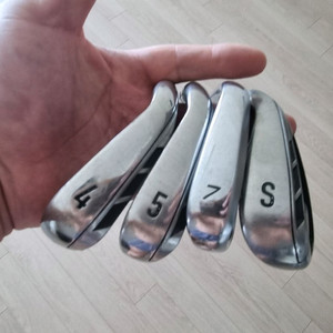 캘러웨이 레이저X 4,5,S아이언 , 테일러메이드 R9