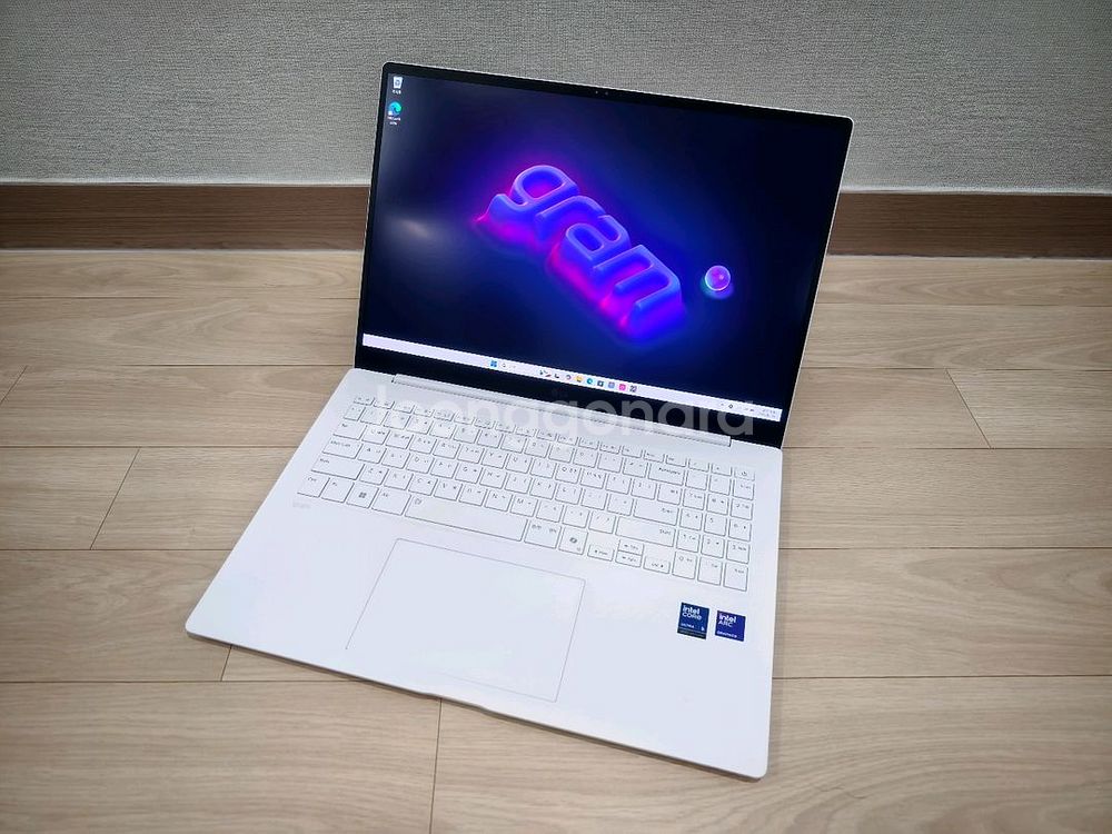부산직 LG 그램 프로 16 16Z90TP GA5HK--8