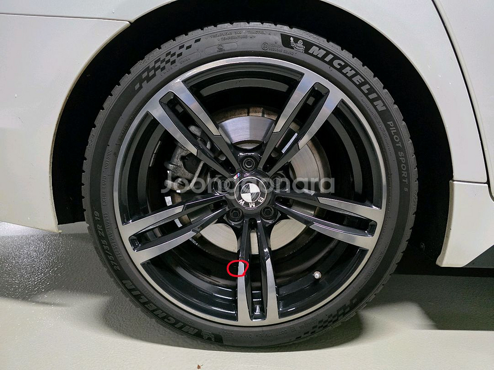 BMW F10 장착중 437M 순정휠+PS5 타이어--3