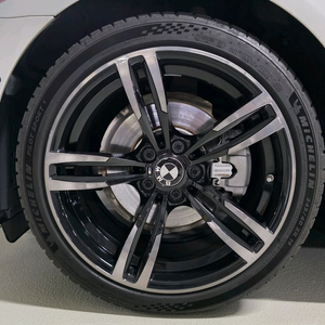 BMW F10 장착중 437M 순정휠+PS5 타이어