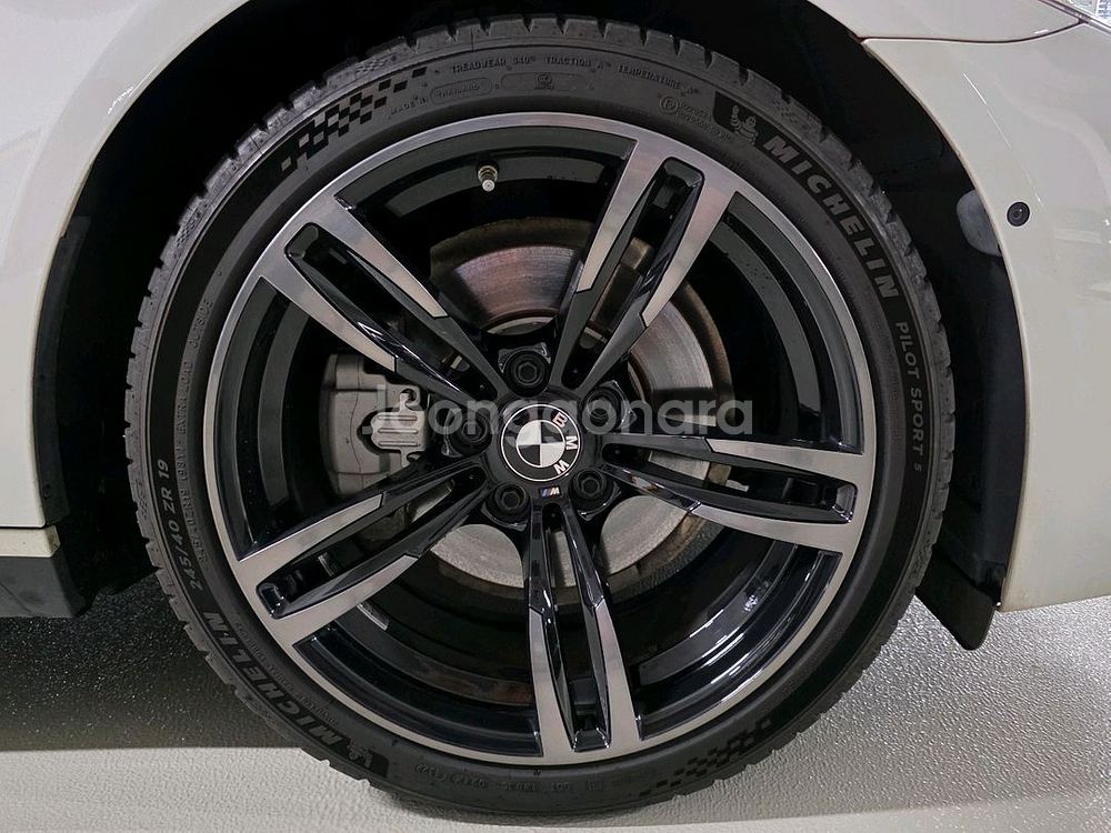 BMW F10 장착중 437M 순정휠+PS5 타이어--5