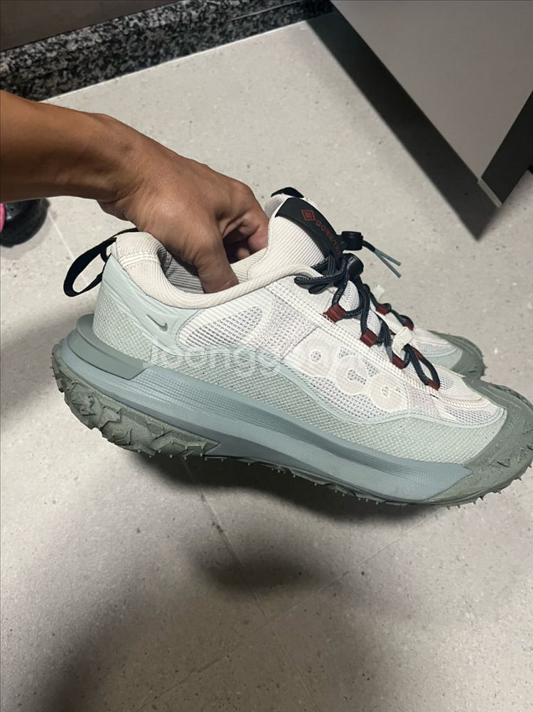 나이키 마운틴플라이 2 사이즈 270 판매해요--0