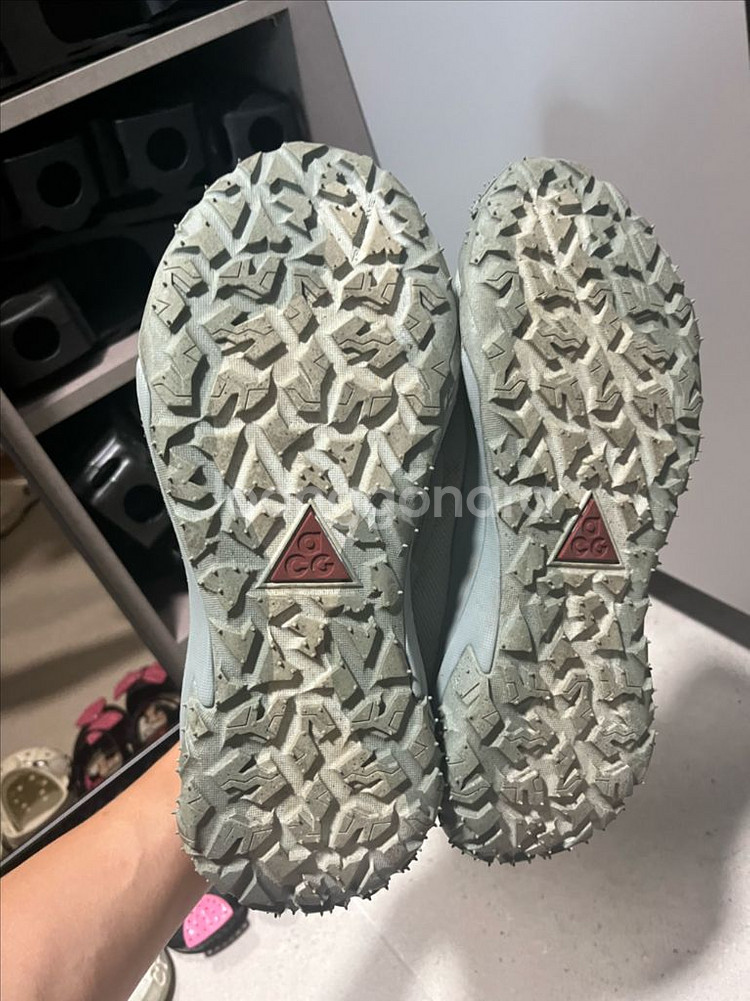 나이키 마운틴플라이 2 사이즈 270 판매해요--2