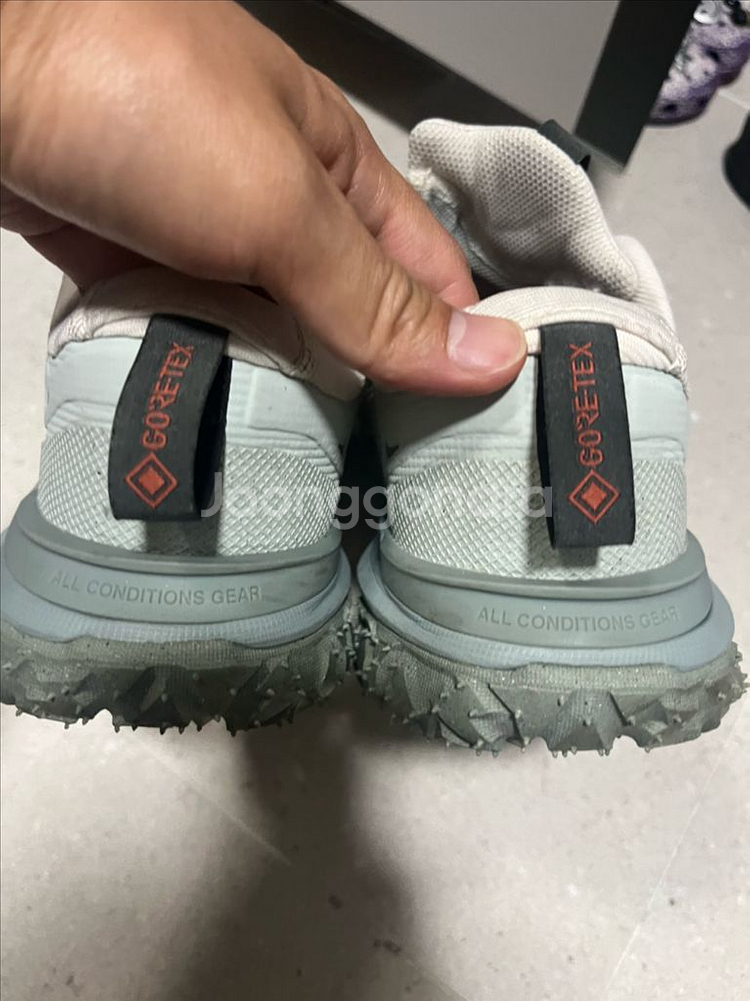 나이키 마운틴플라이 2 사이즈 270 판매해요--4