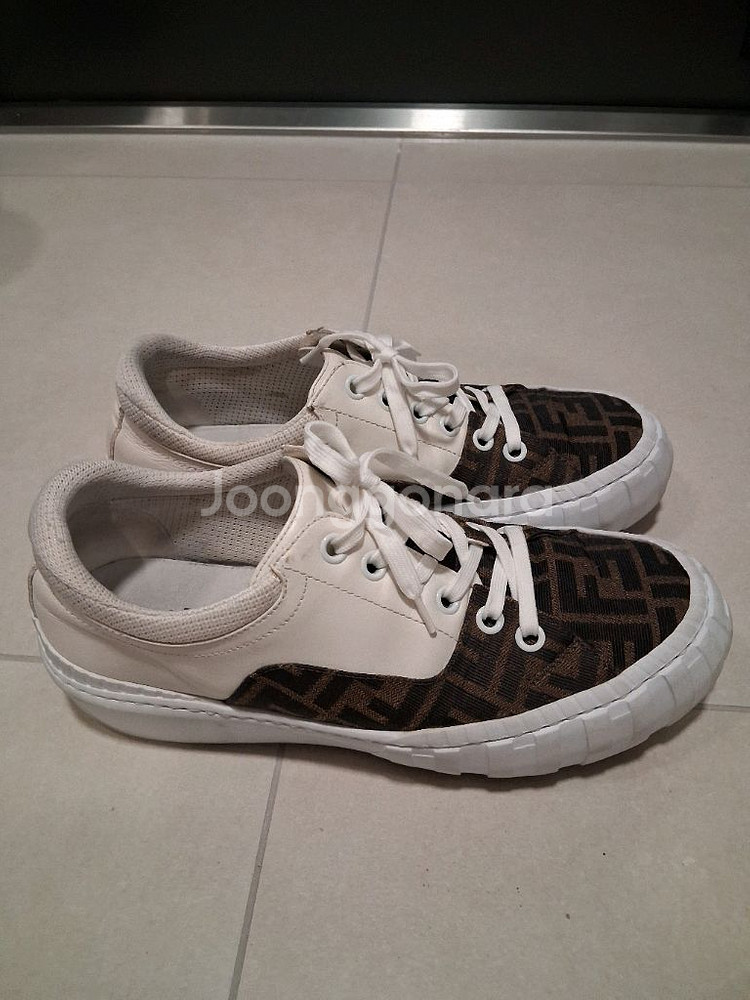 펜디 포스 로우탑 스니커즈 FEA123092 남자운동화--0