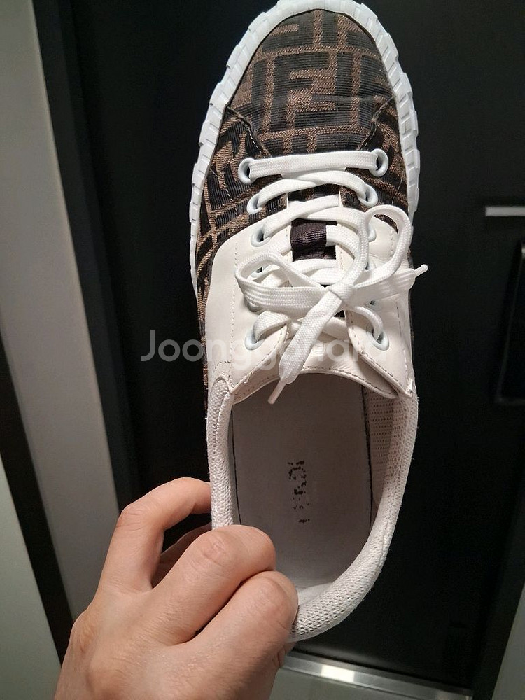 펜디 포스 로우탑 스니커즈 FEA123092 남자운동화--4