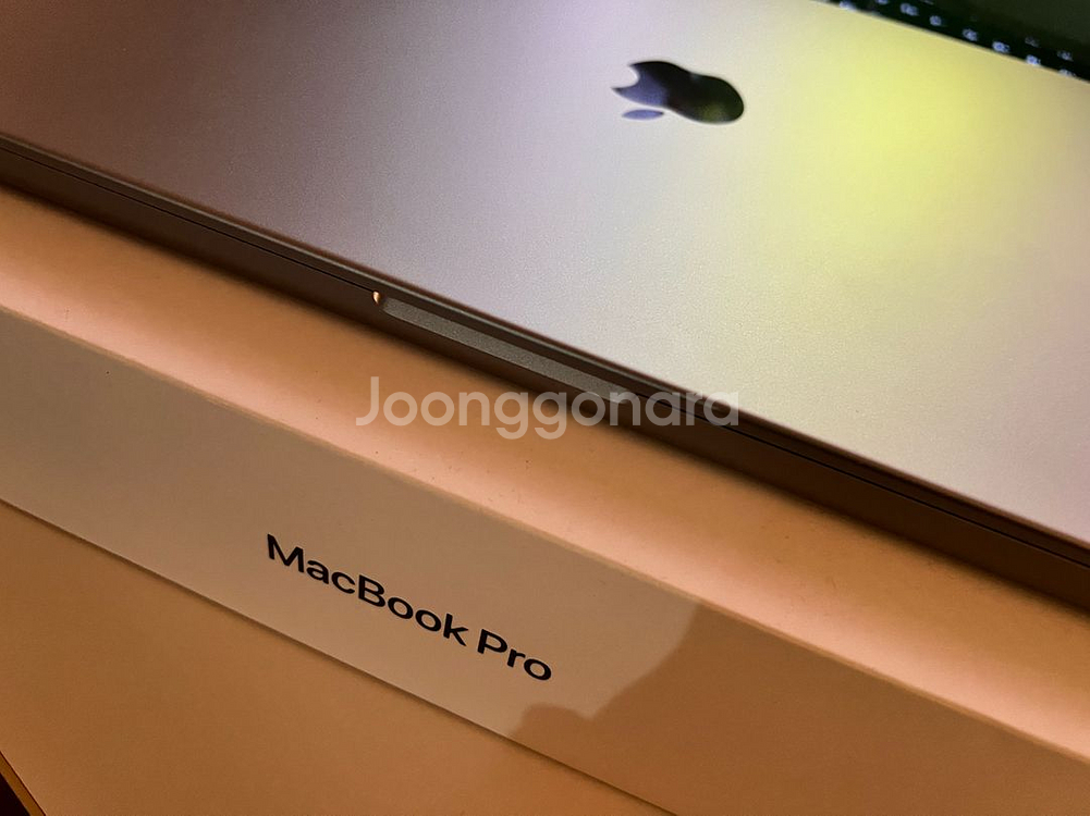 맥북 프로 16 M1 MAX 32d 1tb--0