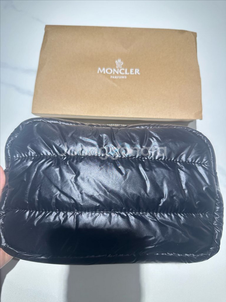 몽클레어 패딩 파우치 새상품--1