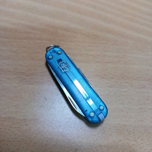 빅토리녹스(SAK) 키체인 멀티툴 시그니처 투명블루