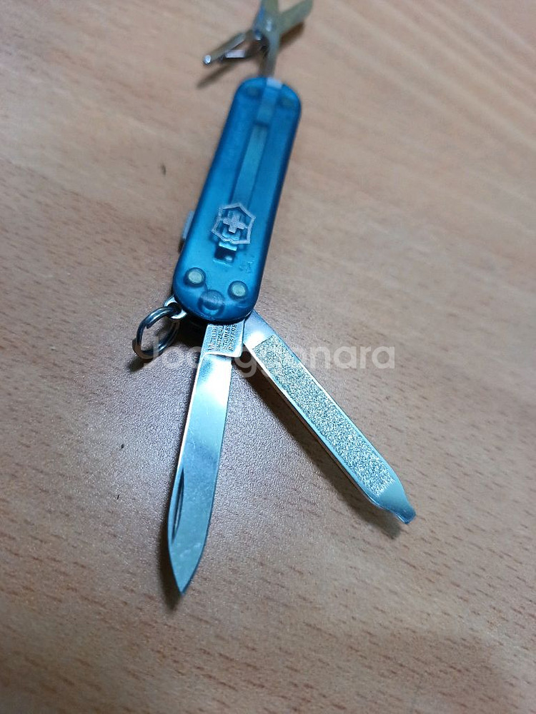 빅토리녹스(SAK) 키체인 멀티툴 시그니처 투명블루--3