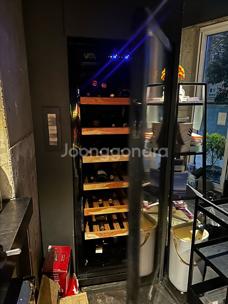 VINO 와인셀러 180병 보관가능--1