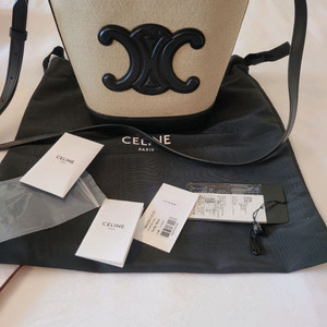 셀린느 트리옹프 버킷백