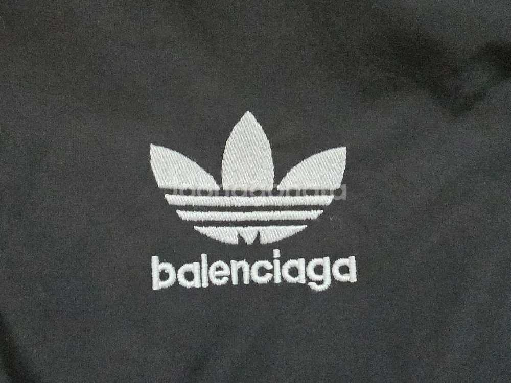 [판매완료] 발렌시아가 아디다스 트랙 자켓--3