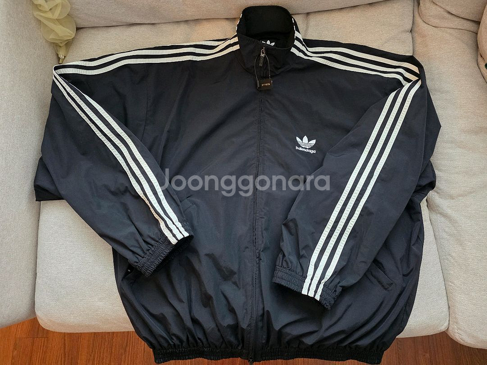 [판매완료] 발렌시아가 아디다스 트랙 자켓--0