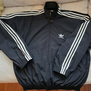 [판매완료] 발렌시아가 아디다스 트랙 자켓