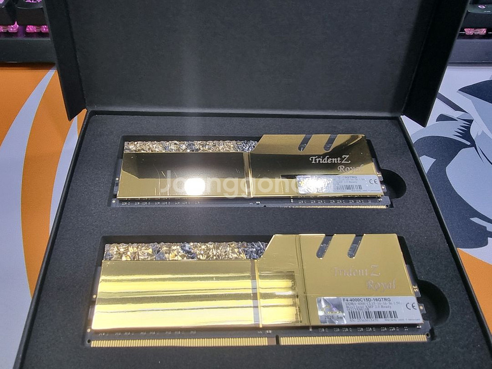지스킬 트라이던트 지로얄 DDR4 4000 16GB--0
